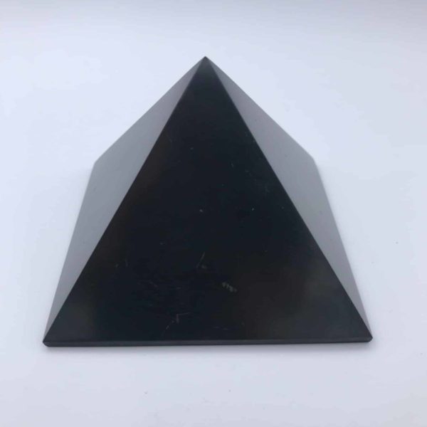 Pyramide de Shungite